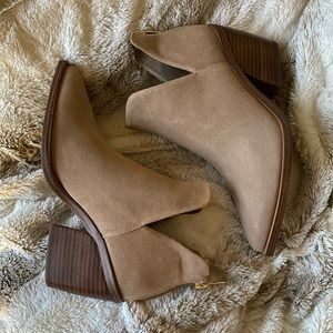 NWT Vince Camuto Bibestie Booties